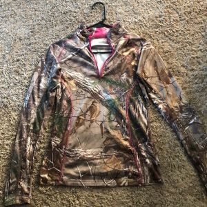 Quarter zip long sleeve.